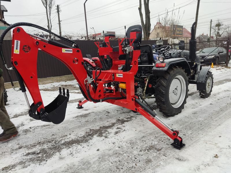 Навесной экскаватор Minidiger Гриф Красный для минитрактора ЕТ-1 фото